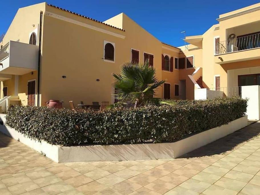 Case Vacanze A Santa Teresa Di Gallura Exteriör bild